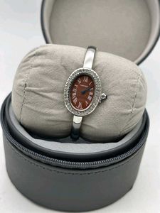 Elegant Oval Dial  cartier Women's Watch