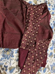 Tasva Maroon Thread Embroidered Kurta Set