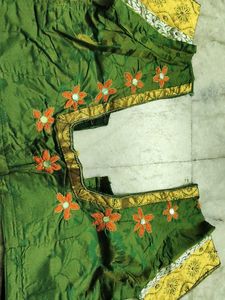 Gorgeous Floral Patterned Saree