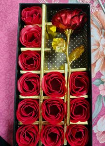 Metal red rose gift set