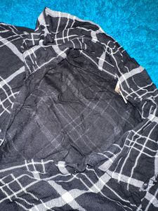 Chic Black &amp; White Plaid Shirt