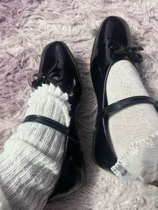 y2k bow loafers