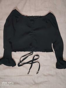 🖤 Elegant Black Ruched Crop Top 🖤