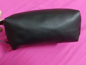 SwissUnisex Black Leather Dopp Kit Pouch