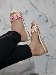 casual footwear