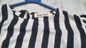 Chic Striped Tie-Front Crop Top
