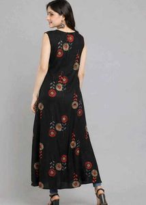 Stylish Black Floral Print Kurta