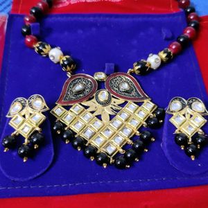 kundan and pearls jewellery set