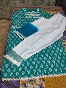 Teal & White. Kurta Set With Dupatta
