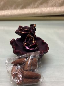 krishna idol with dhoop stand