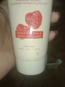 Caffeine Berries Brightening Coffee Face Scrub