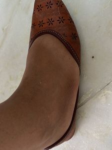 Punjabi Juttis