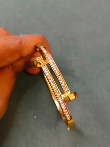 Chic Gold Bracelet with Crystals stainless steel