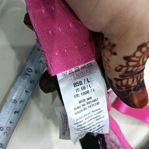 ⭐ Pink Lace Padded Bra