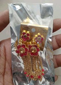 Mahroon Golden Earing