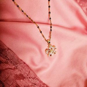 Floral White Diamond Necklace