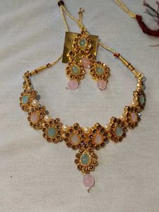 Elegant Gold-Plated Kundan Necklace Set