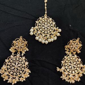 Saree and Maang Tikka &amp; Earrings