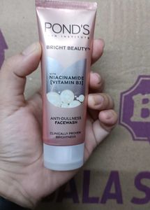 Pond's Bright Beauty Facewash