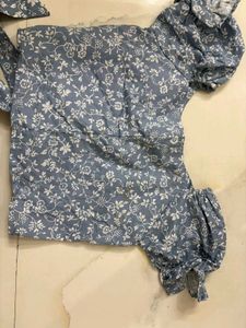 mango Blue Floral Puff Sleeve Crop Top