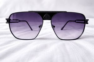 Stylish Aviator Sunglasses