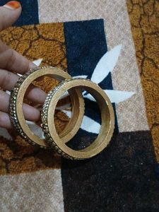 Exquisite Stone-Studded Bangle Pair
