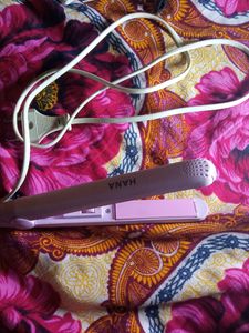 Mini hair straightner.. too small.