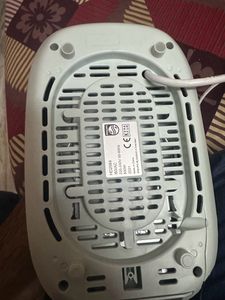 Phillips Pop Up Toaster Slight Body Damage Unused