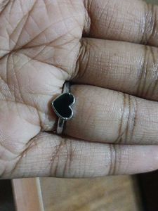 Cute Black Heart Ring