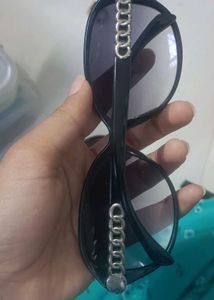 Luxury Fashion Sunglasses with Dark Tint