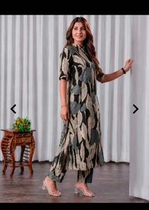 Chic Leaf Print Kurta Set