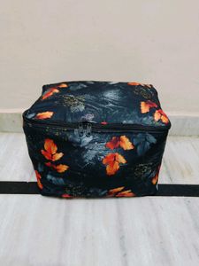 🇳🇿💫🎀Stylish Floral Storage Bag