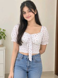 padded Floral Tie-Front Crop Top (unused)