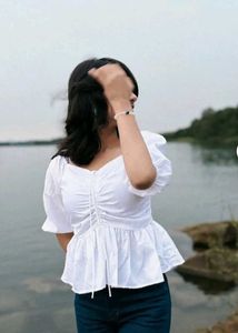 🐻‍❄️Chic White Puff Sleeve Peplum Top🪄