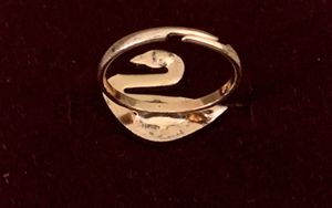 Swan Design Rose Gold Toned Ring