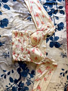 Chic Floral Ruched Long Sleeve Top