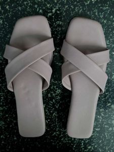 Criss-Cross Strap Flat Sandals