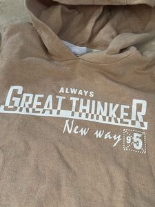Comfortable Hoodie with "Great Thinker" Print