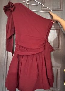 Chic One-Shoulder Red Dress