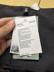 H&amp;M Divided Black Satin Sleeveless Top
