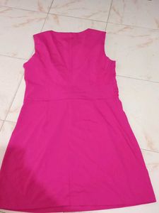 Chic Pink Sleeveless Belted Dress