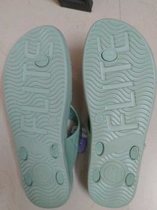 Flite Women's Green Buckle Sandals