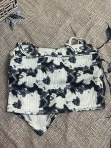 Stylish Tie-Dye Crop Top