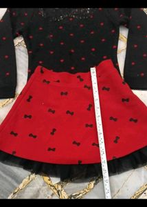 24. Woolen Cute Black &amp; Red Skirt Set