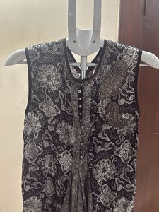Elegant Sleeveless Printed Ethnic Gown