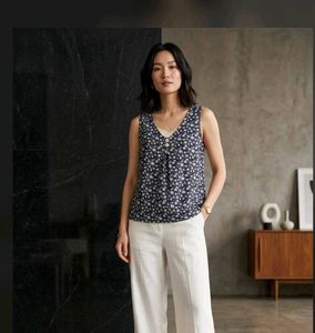 Floral Print Sleeveless Top
