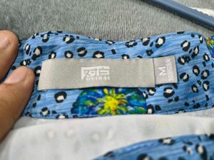 Beautiful Blue Floral Print  Skirt NEW