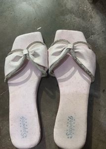 Cute Embellished Bow Sandals