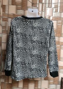 Animal Print sweater