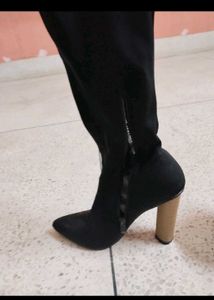 Stylish Black Thigh High Boots
